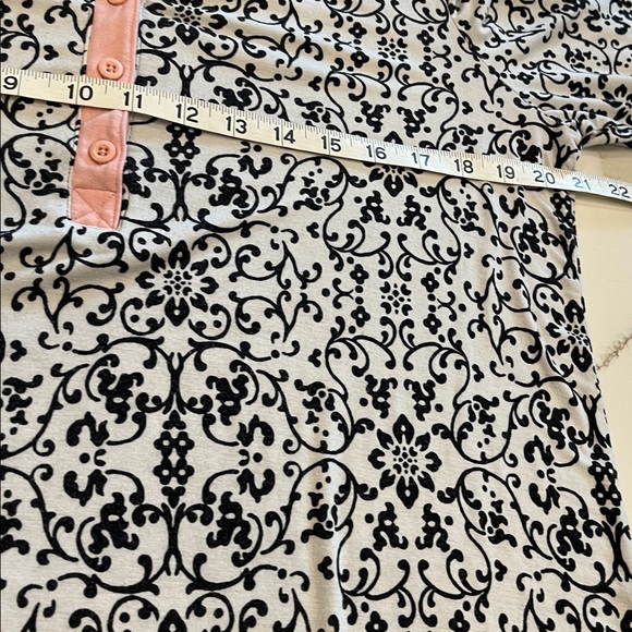 Soma pajamas, 4 pieces. 1!Long sleeve & 1 sleeveless. Pants, pockets & elastic - Picture 3 of 15